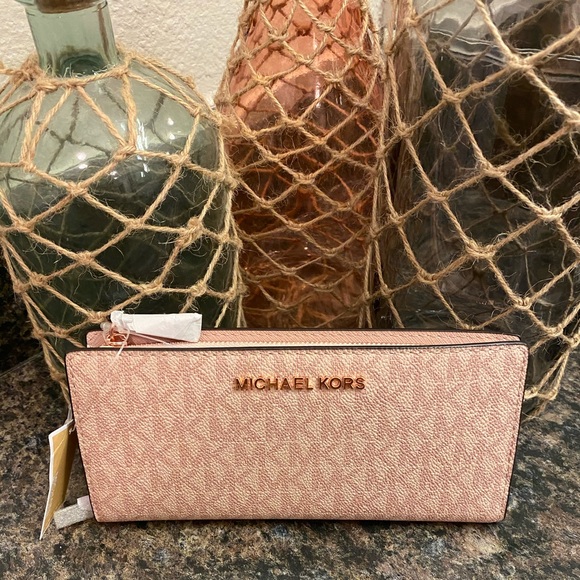 Michael Kors Handbags - Michael Kors Jet Set Carryall Wallet